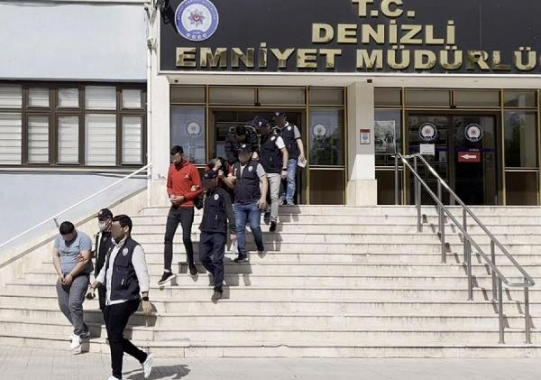 Korsan yazılımla 3 ayda 10 milyon liralık vurgun