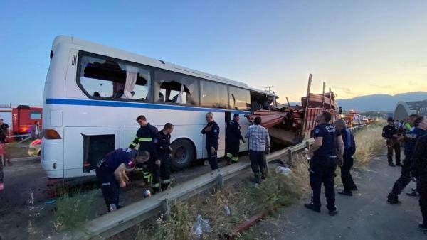 Manisa'daki kazada ölü sayısı 2'ye yükseldi