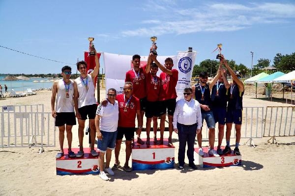 ADÜ, plaj voleybolunda üçüncü oldu