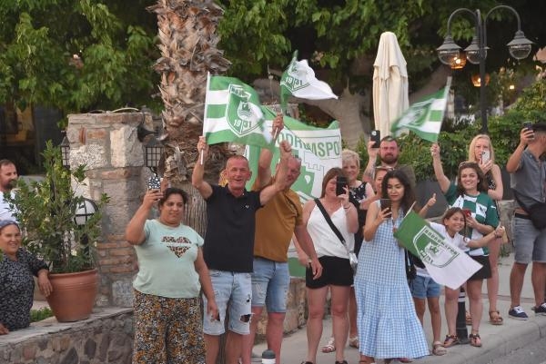 Bodrum sokakları yeşil-beyaz oldu