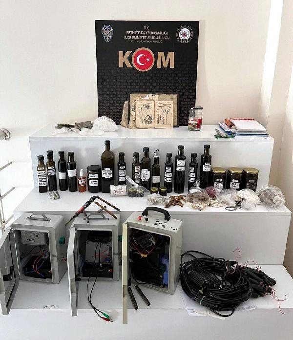 Büyü bozan bilekliği 10 bine satıyorlardı
