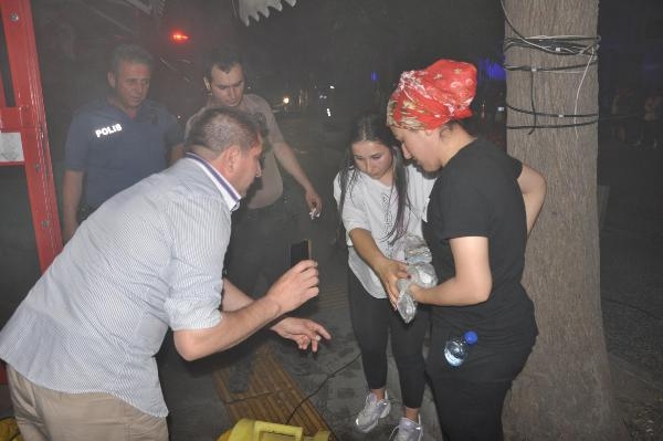 Datça'da marketin deposunda yangın çıktı