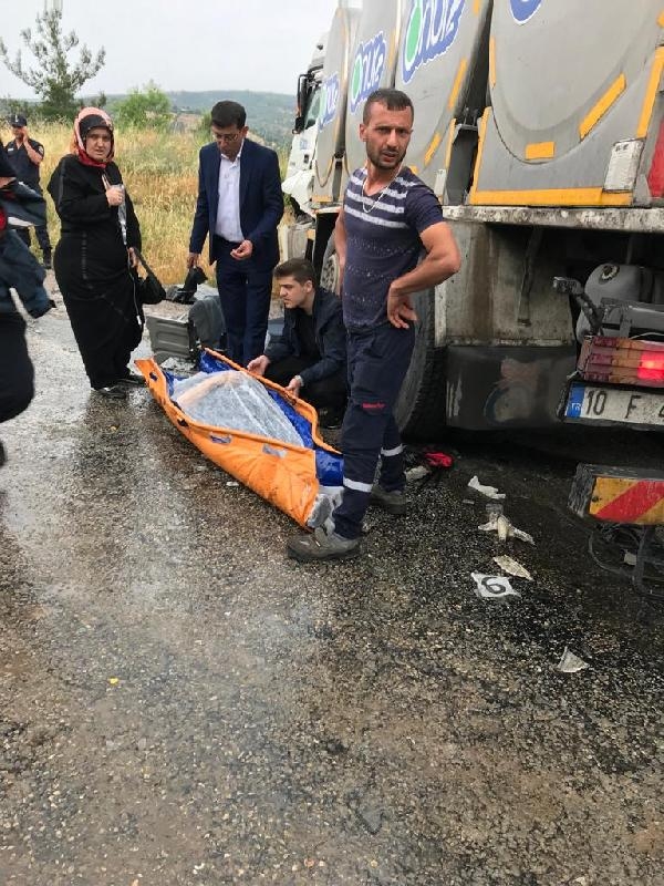 Düğün yolunda katliam gibi kaza: 8 ölü, 10 yaralı