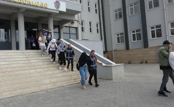 Eskort'operasyonu: 7'si kadın 15 gözaltı