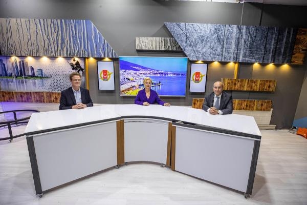 İzmir'de Uluslararası Basın Merkezi açıldı