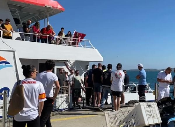 'Koltuk' tartışması, deniz otobüsünü iskeleye geri döndürdü