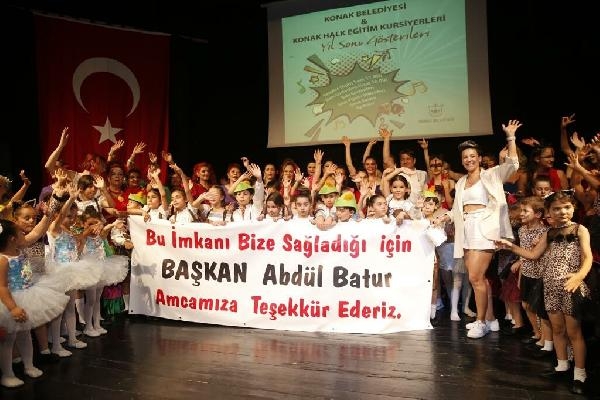 Konak Belediyesi Güzelyalı Kültür Merkezi kursiyerleri mezun oldu