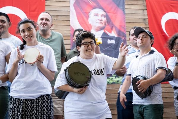 Konak Engelsiz Yaşam Köyü'nde eğitim yılı sonu etkinliği