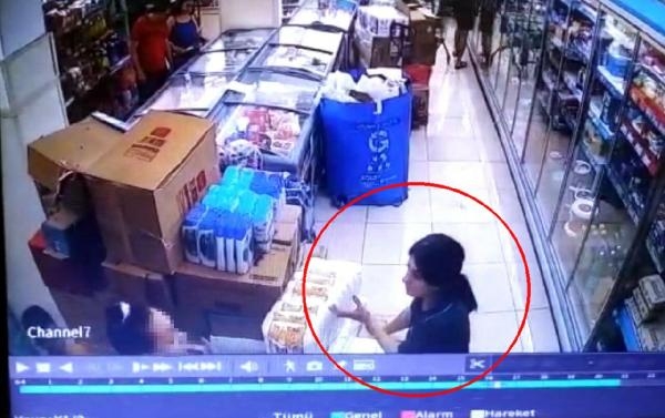 Markette çalışanı kadının saçını başını yoldu