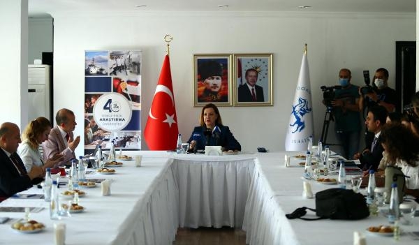 Prof. Dr. Nükhet Hotar DEÜ'nün 4 yılını değerlendirdi