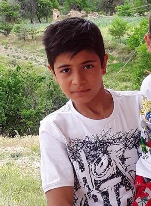 Üzerine kale direği devrilen Eren toprağa verildi