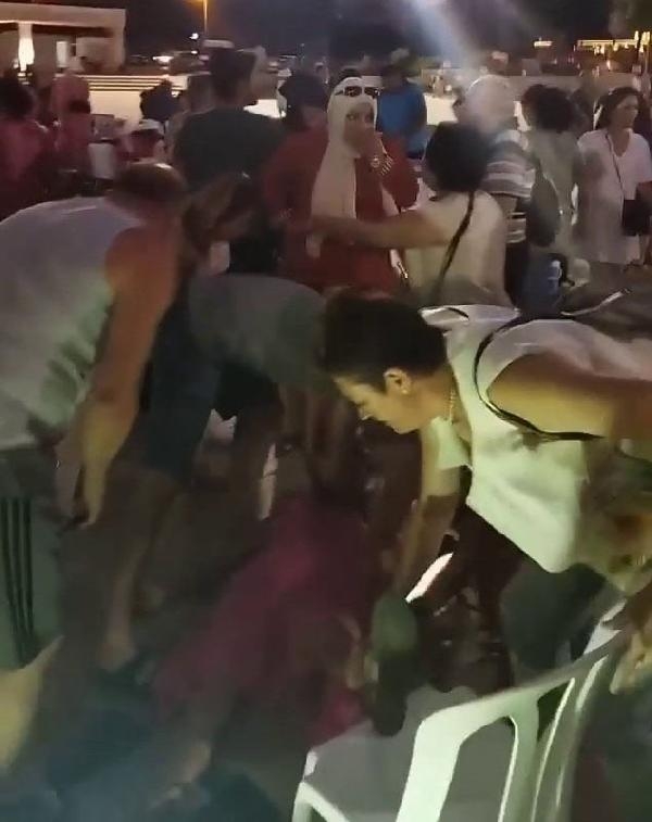 Yıl sonu sergisini kuvvetli rüzgar vurdu: 6 yaralı