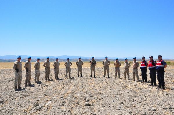 Kuruyan göl işgal edilmesin diye komandolar nöbette