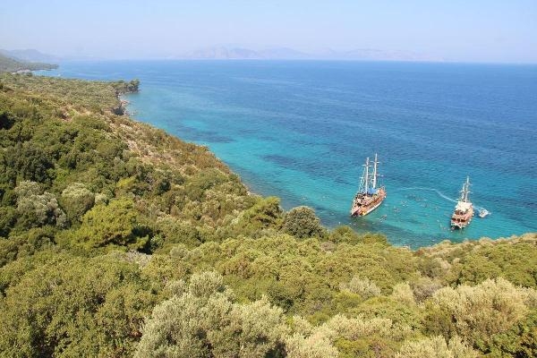 Kuşadası'nda 'Milli Park Yanmasın' kampanyası