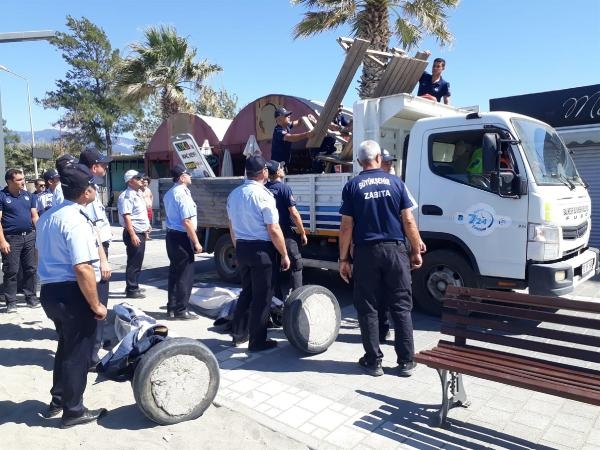 Plaj işgaline son! Zabıtan operasyon