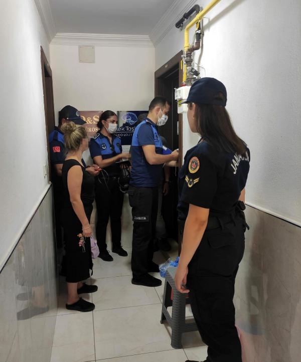 'Ünlülerin psikoloğu'nun diploması yokmuş