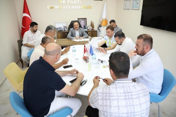 AK Parti İzmir İl Başkanı: 120 bine yakın 'eş zamanlı ziyaret' gerçekleştirdik