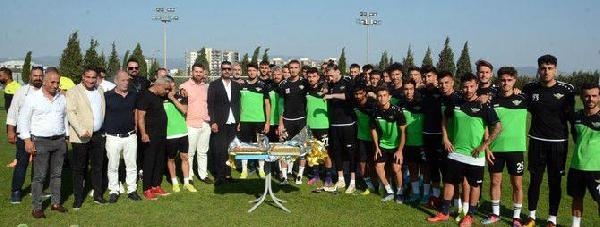 Akhisarspor'da baklava yiyenler kadro dışı!