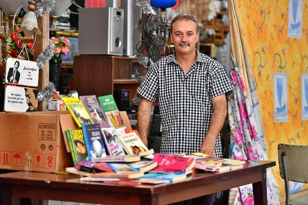 Binin üzerinde kitap bağış yapanların adı kütüphanelerde yaşayacak