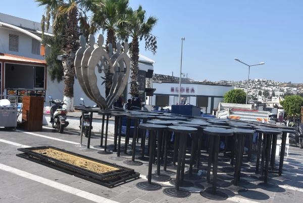 Bodrum'da kaçak ve ruhsatsız olan eğlence mekanı yıkılıyor