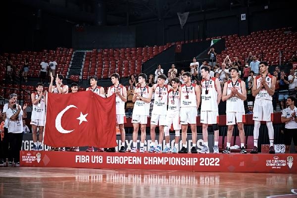 İzmir'den muhteşem ev sahipliği