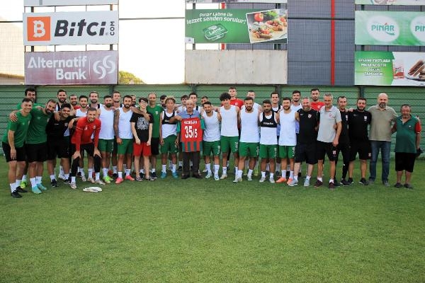 Karşıyaka'da emektara uğurlama