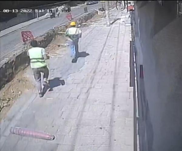 Motokurye kanala düştü