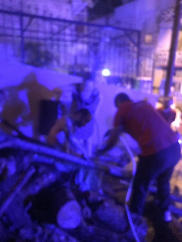 Üzerine düştüğü odun yığınını da tutuşturdu