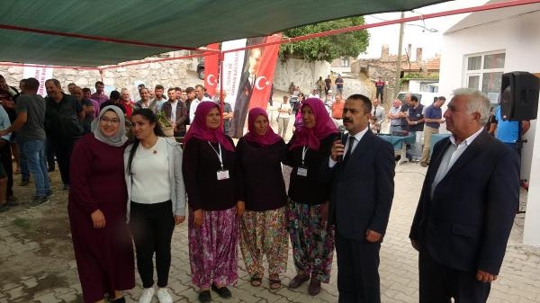 Ayvacık'ta Antep fıstığı hasat şenliği