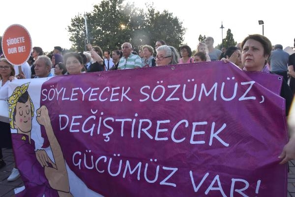 CHP'li Nazlıaka kadına yönelik ayrımcılık ve şiddete dikkat çekti; Kırmızı kart gösteriyoruz