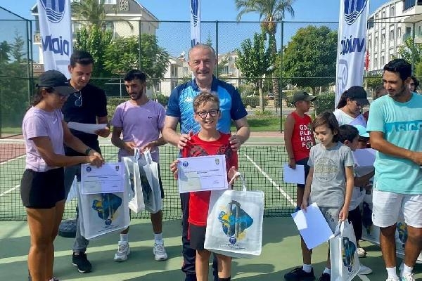 Didim'de tenis eğitimleri tamamlandı