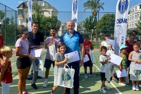Didim'de tenis eğitimleri tamamlandı