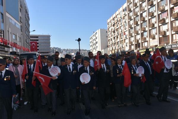 İzmir'de kurtuluşun 100'üncü yılı! Büyük coşku