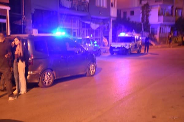 İzmir'de polise bıçaklı saldırı
