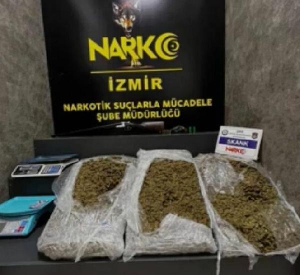 İzmir'de uyuşturucu operasyonlarında 3 kişi tutuklandı