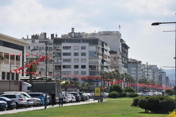 Kordon'daki konser öncesi işletmelerden 'Tarkan'a özel fiyat uygulaması