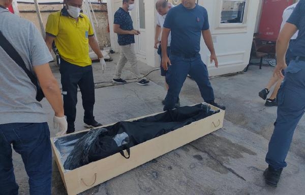 Kuşadası'nda 6 kaçak göçmen kurtarıldı, 1 kaçak göçmen ölü bulundu