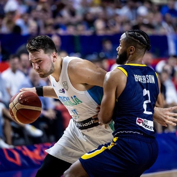 Manisa BŞB'de Roberson sevinci