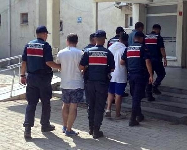 Midilli'ye kaçma hazırlığındaki 2 FETÖ şüphelisi ile 1 organizatör tutuklandı