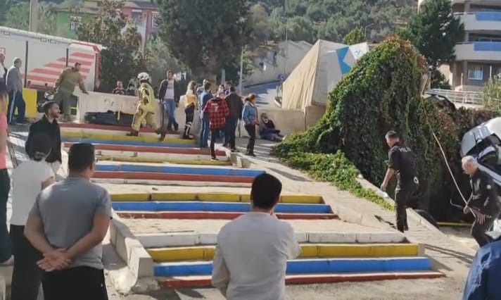 Narlıdere'de feci kaza! Önüne geleni ezdi
