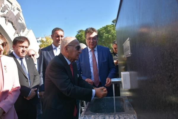 Anıt Çeşme ve yeniden düzenlenen Kültür Meydanı açıldı