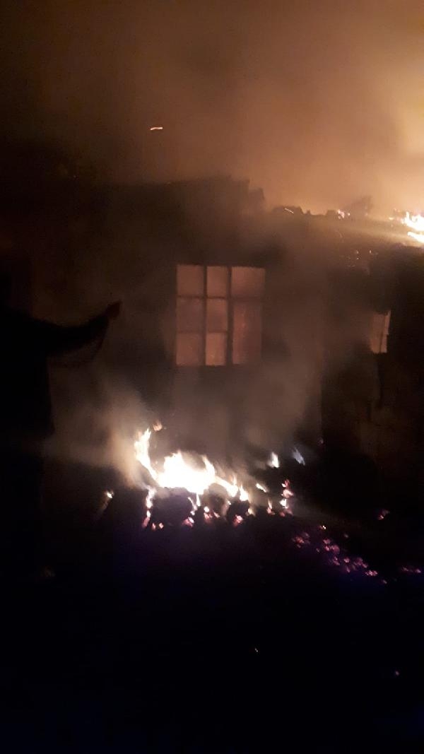 Balıkesir'de ahırda çıkan yangında 3 küçükbaş hayvan öldü