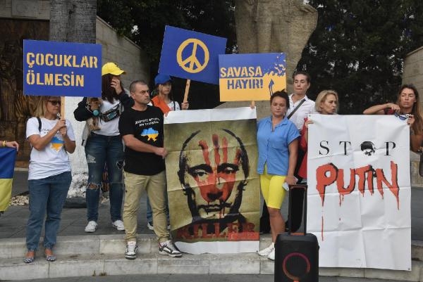 Bodrum'da yaşayan Ukraynalılardan Rusya'ya bombalama tepkisi