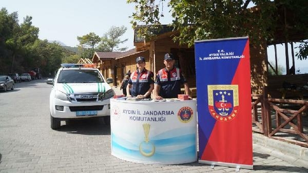 Kuşadası Milli Park'ta, yangınlara karşı çocuklara masal kitabı