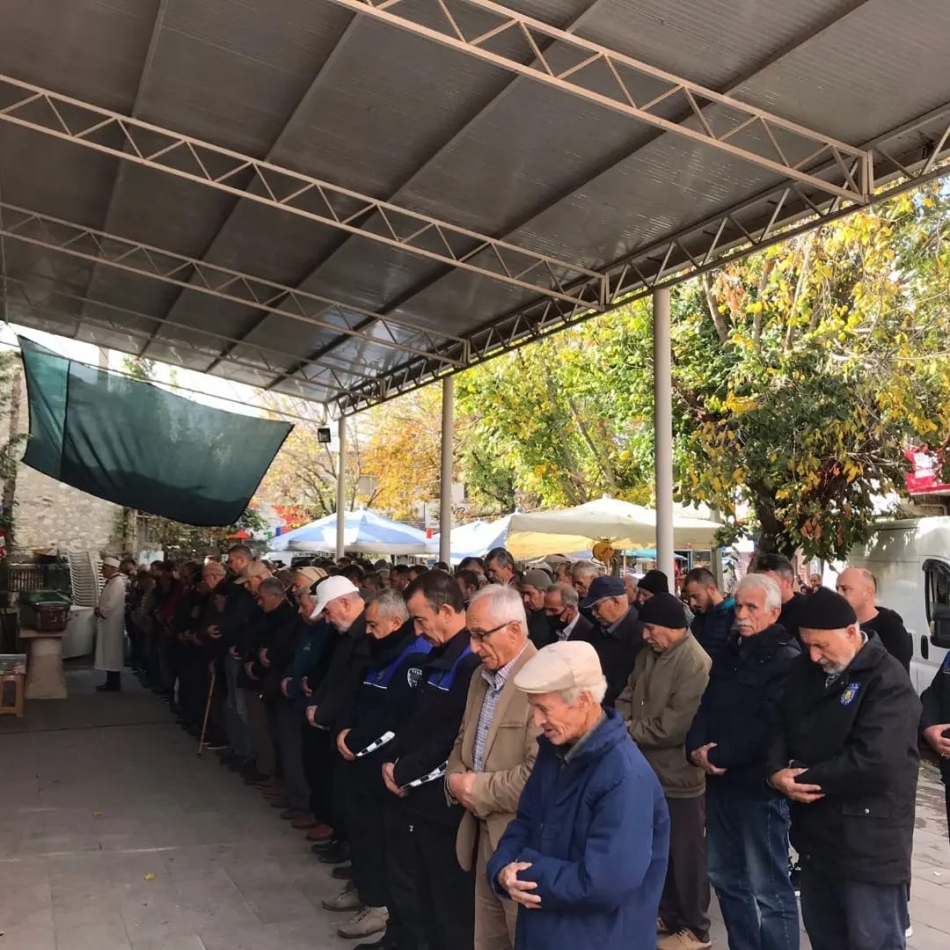Cumhuriyetin ilk öğretmeni, Öğretmenler Günü'nde yaşamını yitirdi 