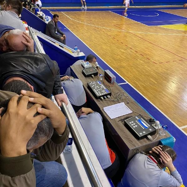 Basketbol maçında deprem tatbikatı