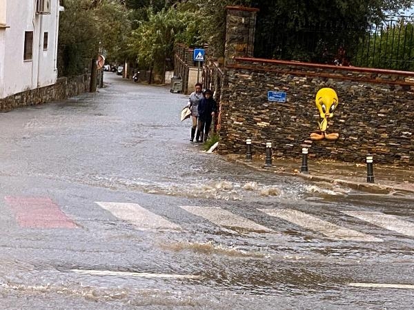 Bodrum'da eğitime 'sağanak' engeli
