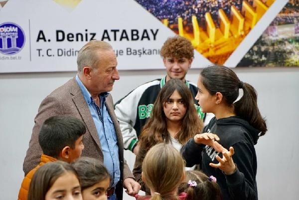 Didim Belediye Başkanı Atabay, öğrencilerin sorularını yanıtladı