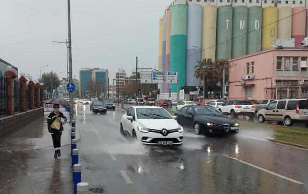 İzmir için kuvvetli sağanak yağmur için uyar