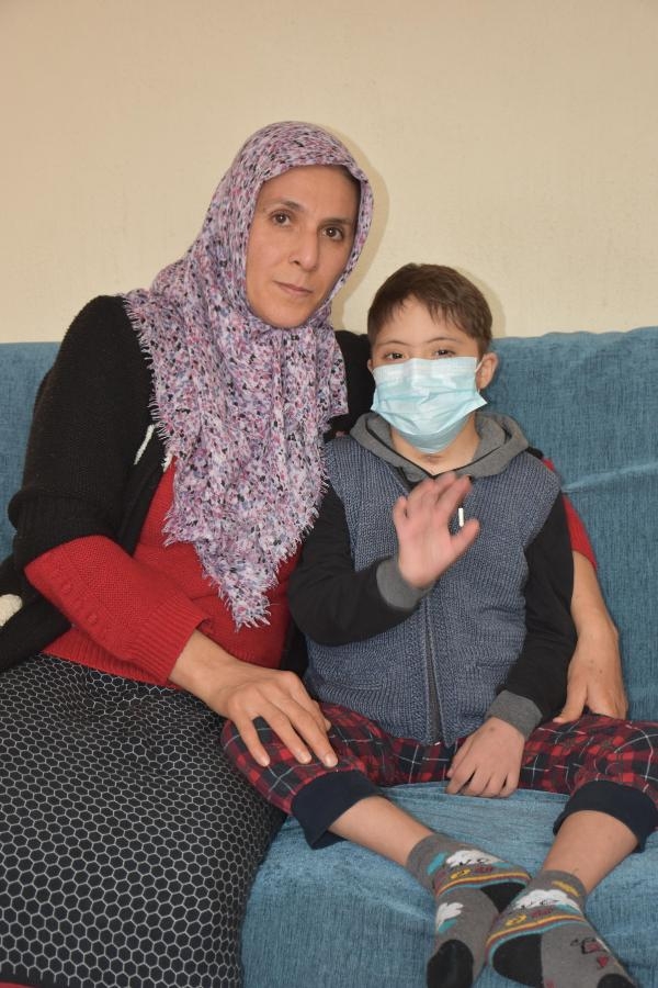 Lösemi oldu, yürüyemedi! Yılmadı kurtuldu
